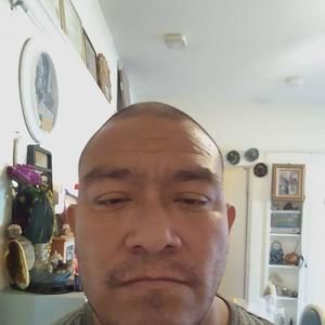 Meet your Posher, Lino